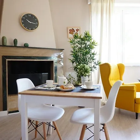 Brezza Marina With Beautiful Garden Guest house