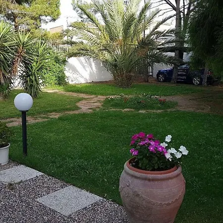 Brezza Marina With Beautiful Garden