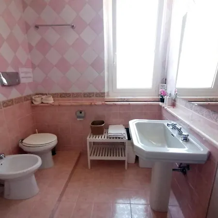 Brezza Marina Piras Maria Cristiana Гостевой дом